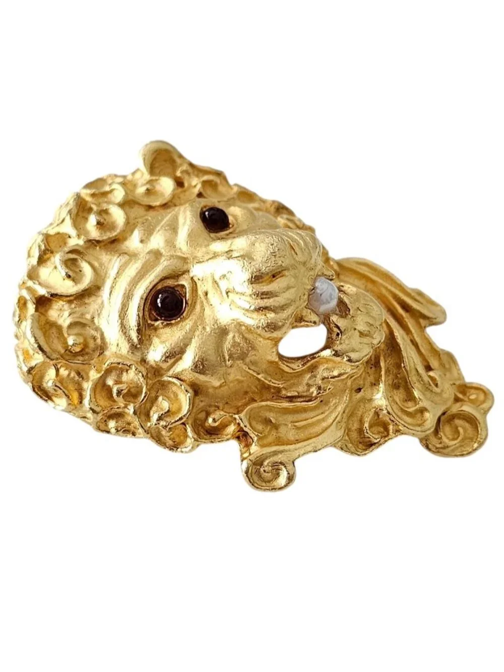 Lion Brooch Gold Tone, Red Glass Eyes, Faux Pearl, Pendant Pin L467